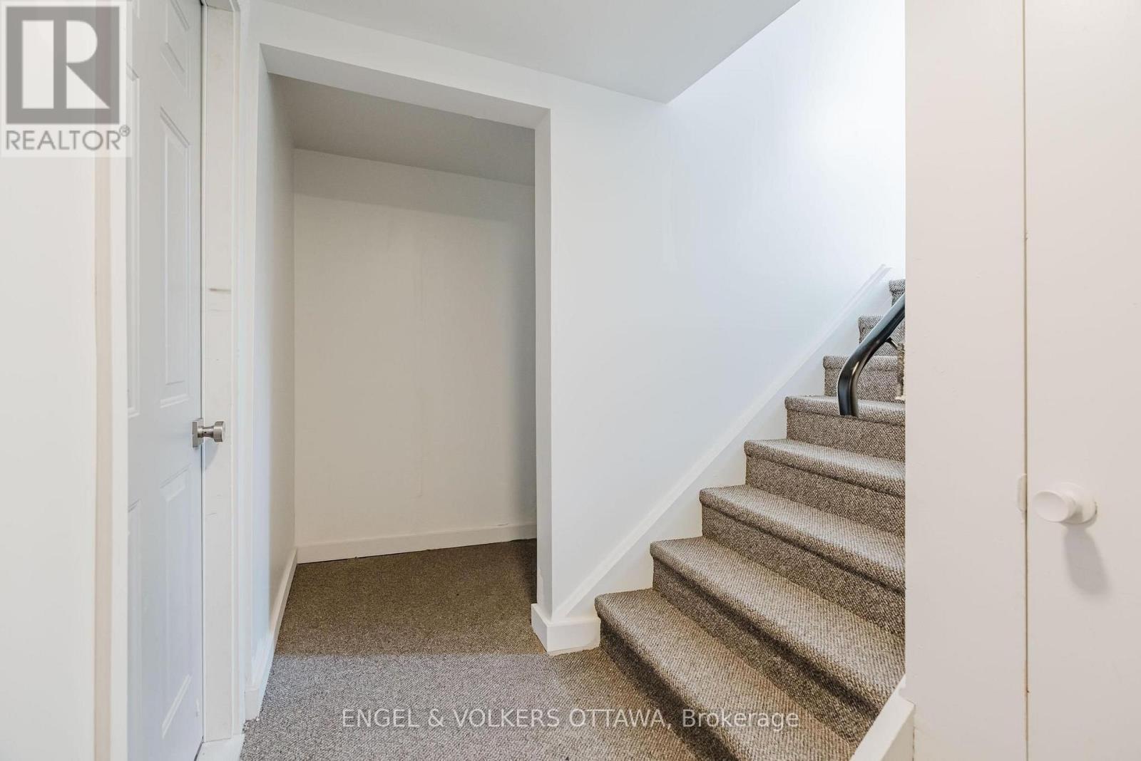 3 - 896 Pinewood Crescent, Ottawa, Ontario  K2B 5Y4 - Photo 27 - X13686206