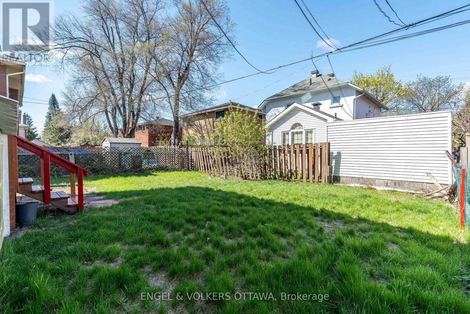 3 - 896 Pinewood Crescent, Ottawa, Ontario  K2B 5Y4 - Photo 33 - X13686206
