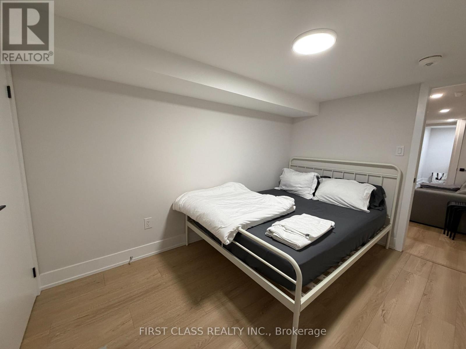 431 Roxton Road, Toronto, Ontario  M6G 3R5 - Photo 34 - C13686134