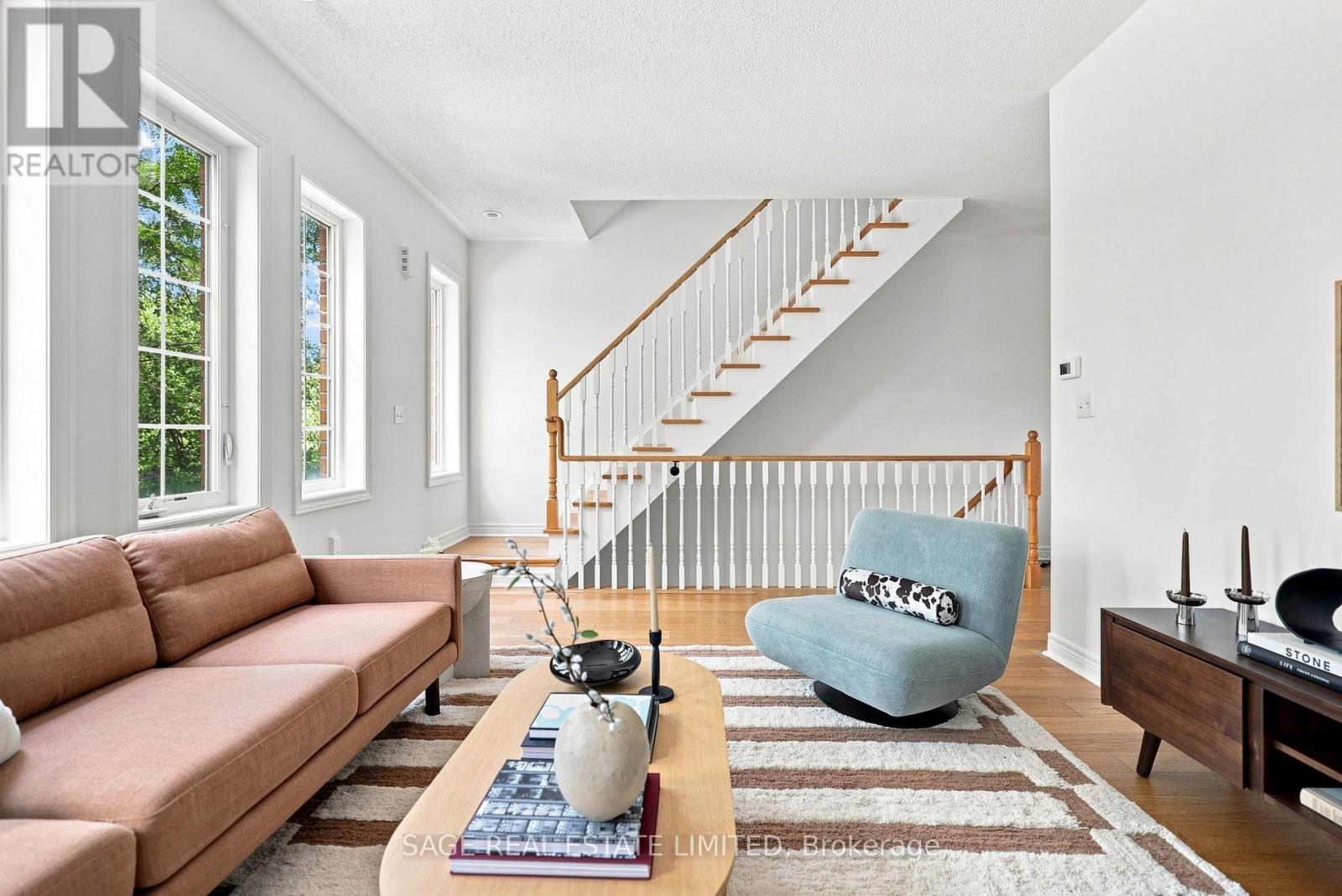 35 Brockville Street, Toronto, Ontario  M4E 0A7 - Photo 3 - E13686158