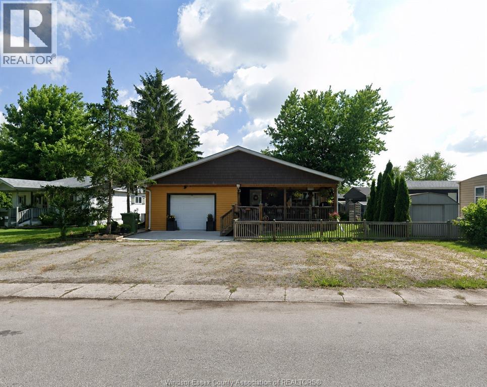 187 DANA DRIVE, Essex, Ontario