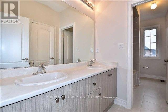 776 Harry Douglas Street, Newmarket, Ontario  L3X 0J8 - Photo 19 - N13686078