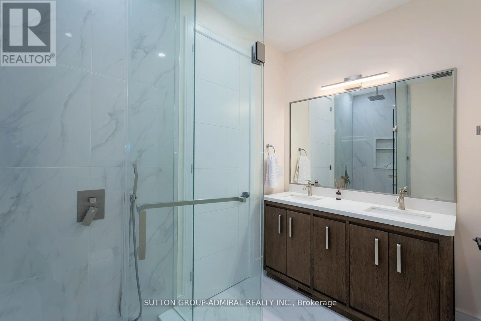 582 Gorham Street, Newmarket, Ontario  L3Y 1L3 - Photo 35 - N13686096