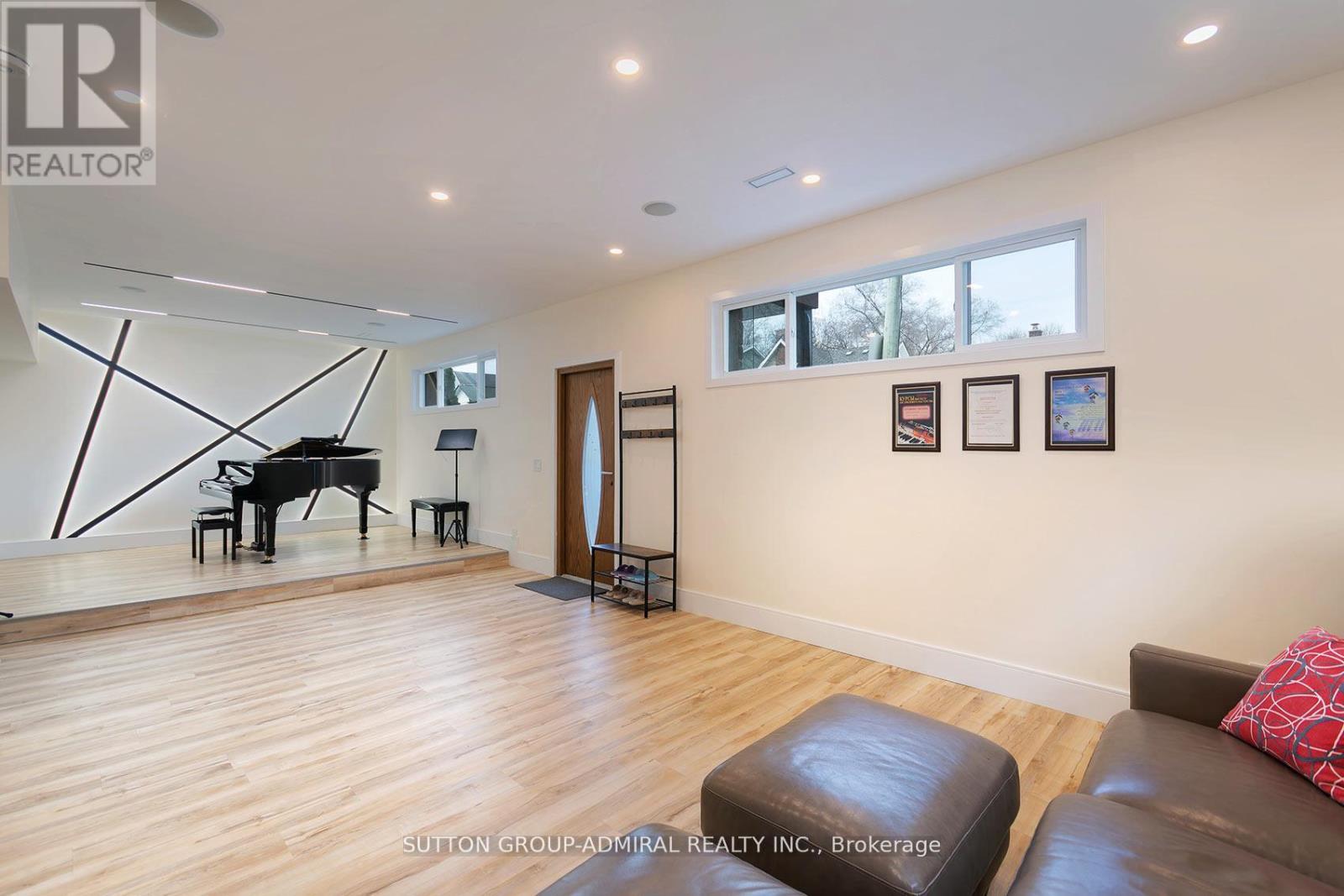 582 Gorham Street, Newmarket, Ontario  L3Y 1L3 - Photo 40 - N13686096