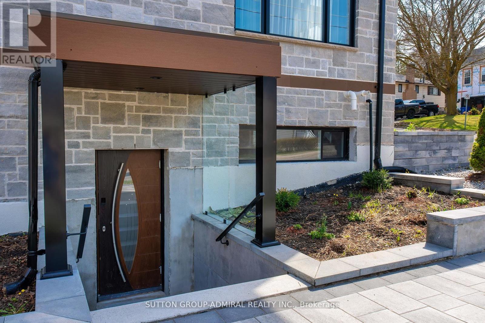 582 Gorham Street, Newmarket, Ontario  L3Y 1L3 - Photo 46 - N13686096