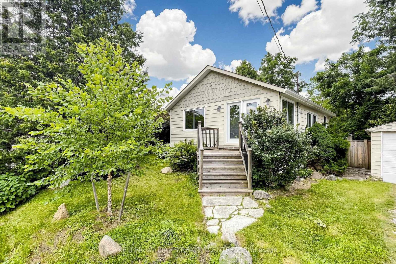 9 Maple Grove Street, Whitchurch-Stouffville, Ontario L4A 2X6 - Photo 4 - N13686112