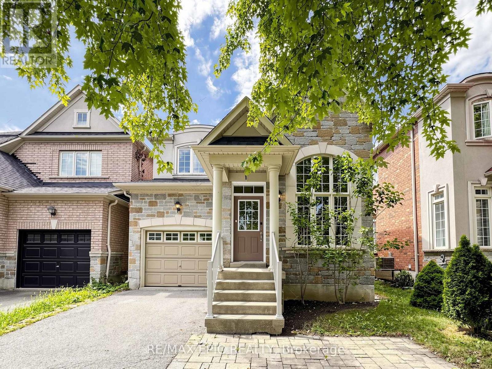74 DEWPOINT ROAD, Vaughan, Ontario