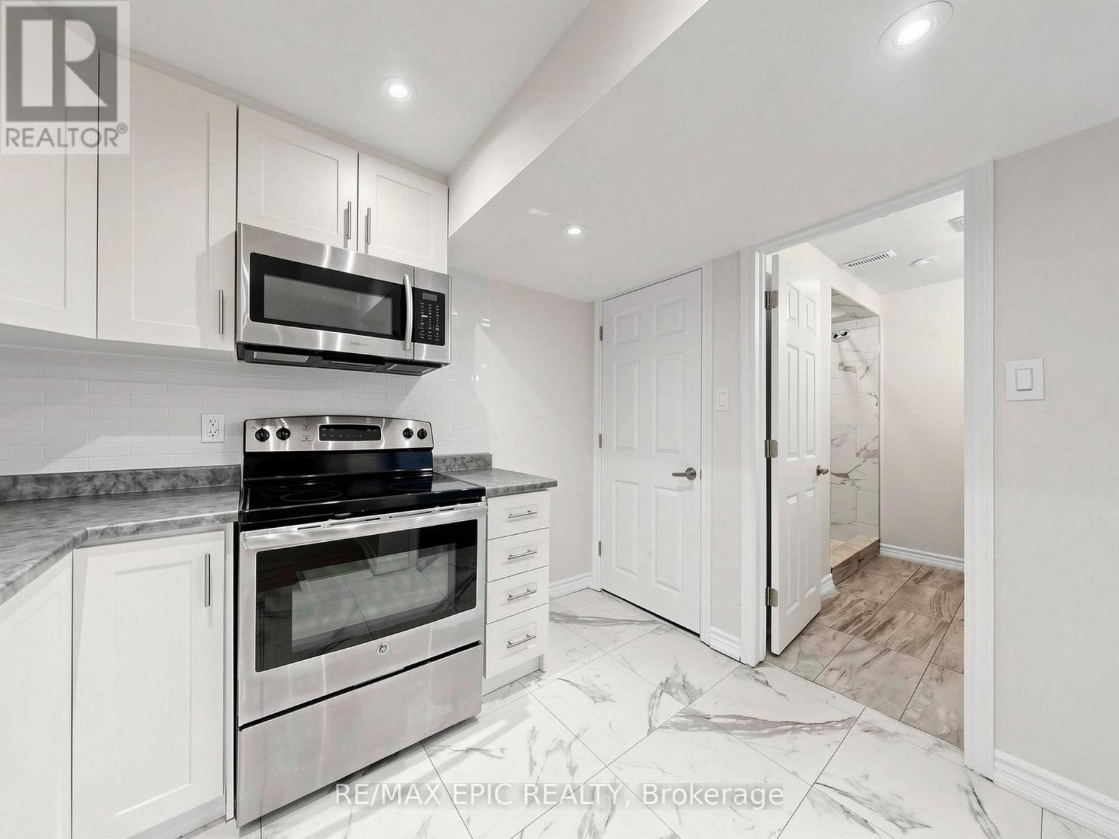 74 Dewpoint Road, Vaughan, Ontario  L4J 9E1 - Photo 41 - N13686124
