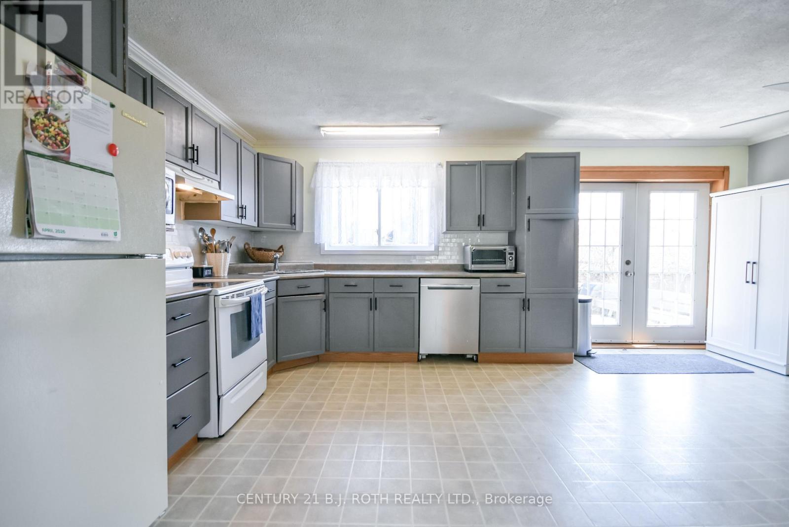 3039 Poplar Road, Innisfil, Ontario  L9S 2J9 - Photo 10 - N13686180