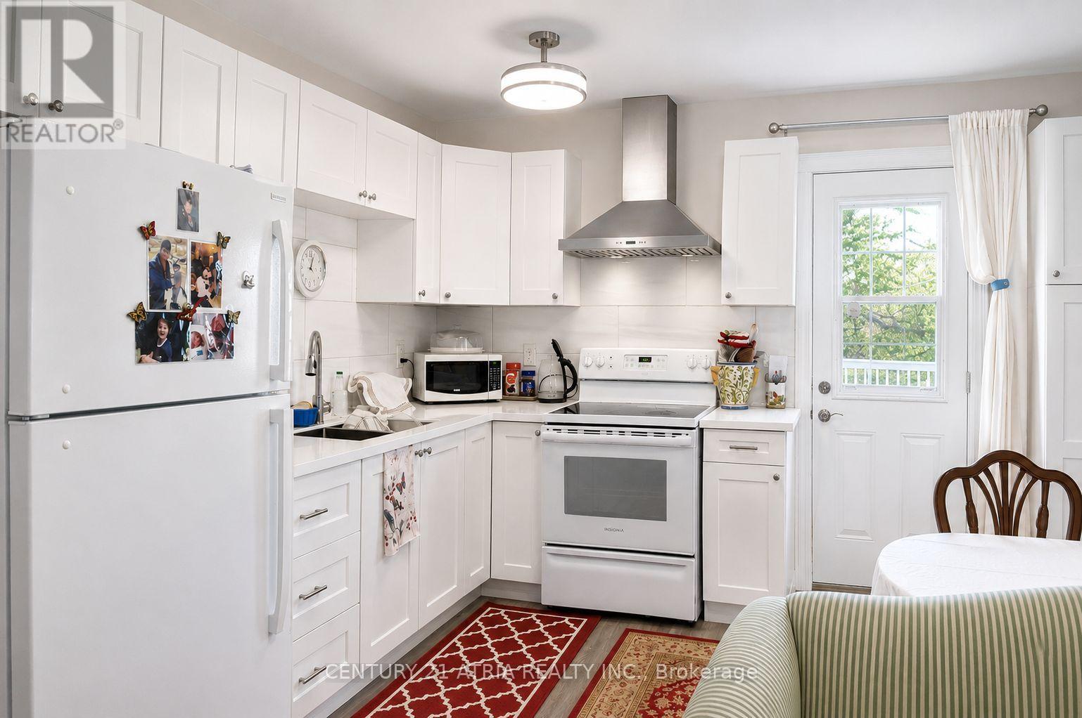 172 William Street, Tay, Ontario  L0K 2A0 - Photo 5 - S13686108