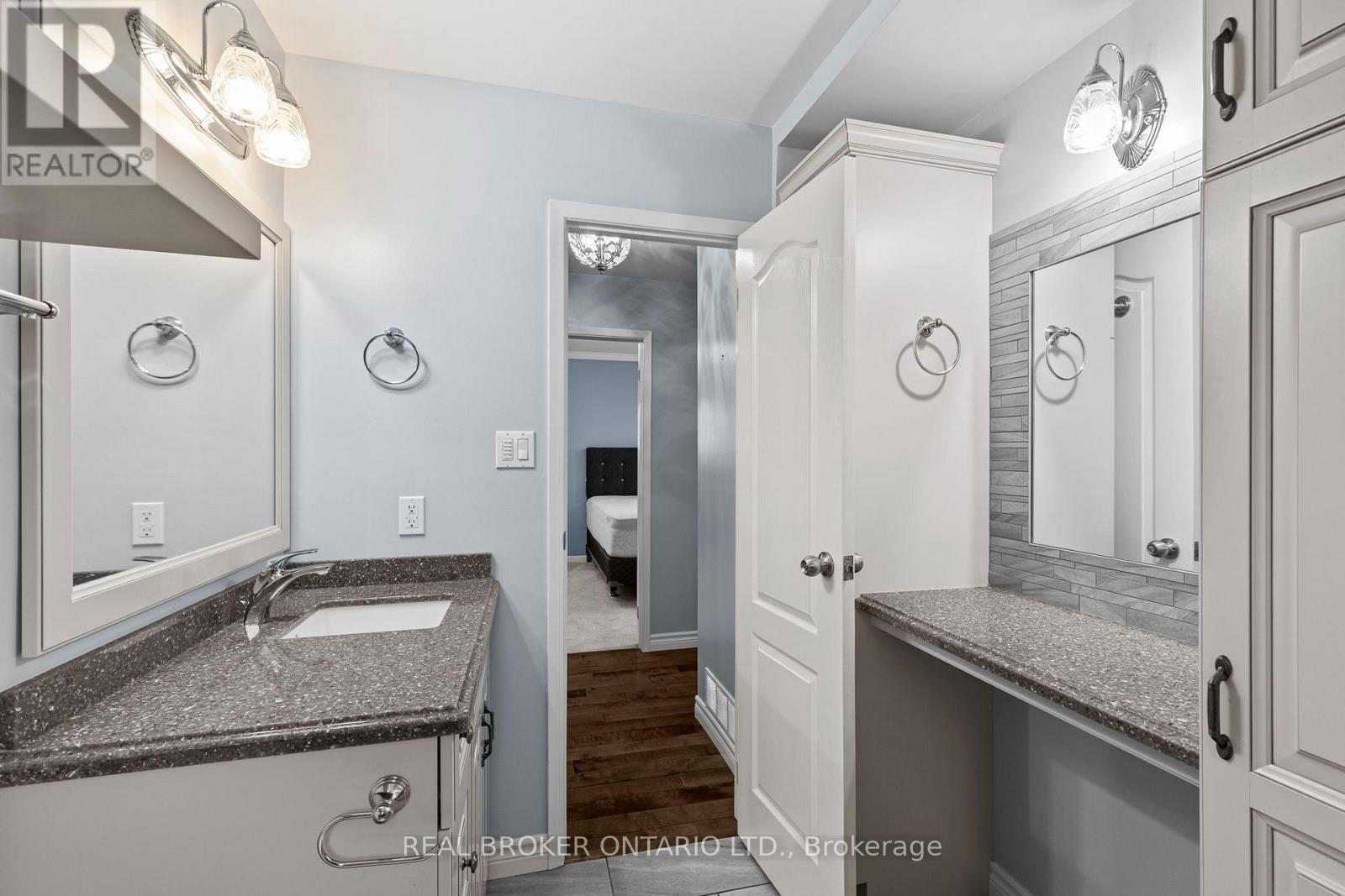26 Carlton Street, Orillia, Ontario  L3V 6S7 - Photo 19 - S13686210