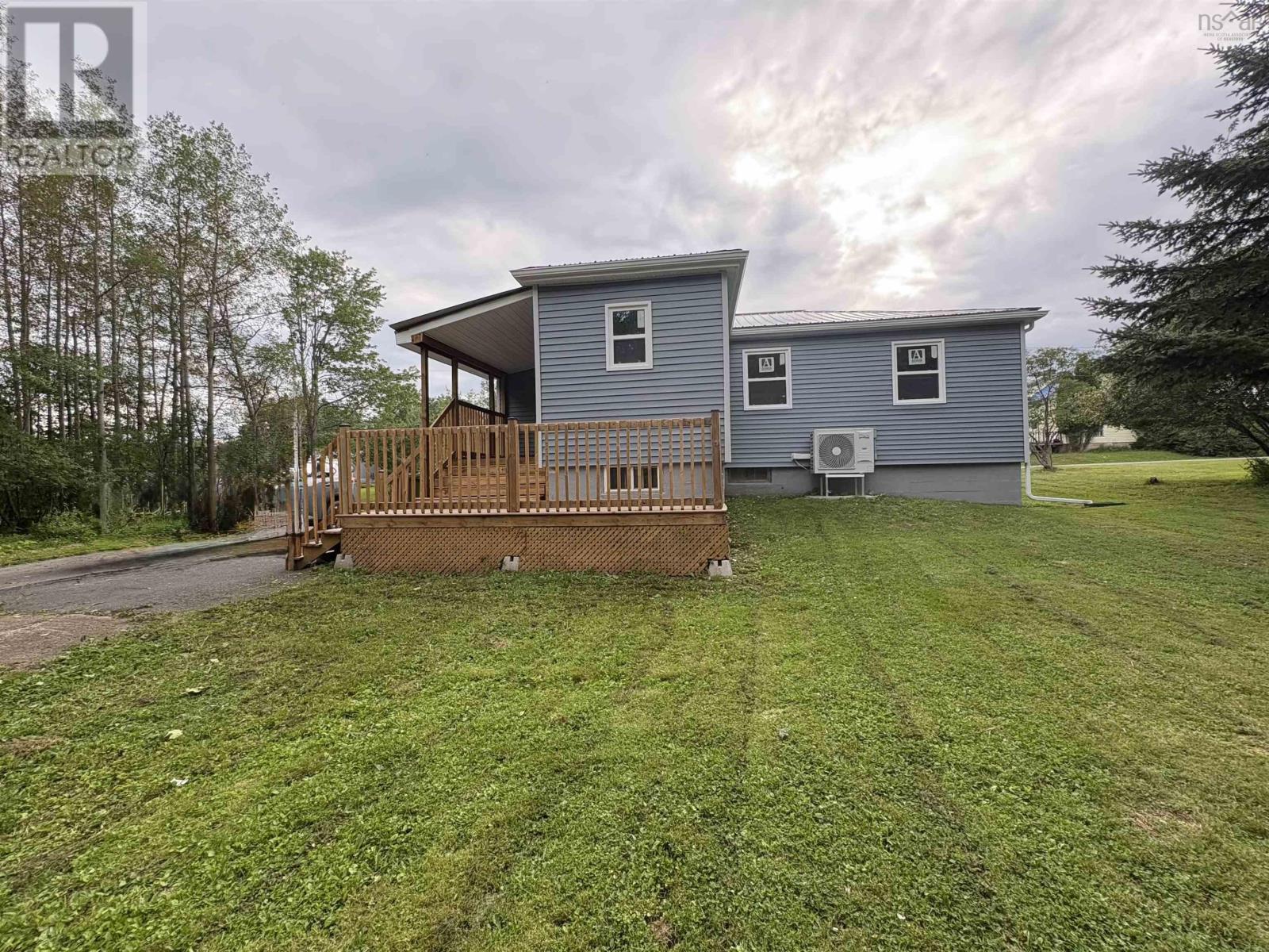 162 Sixth Street, New Glasgow, Nova Scotia  B2H 1B5 - Photo 2 - 202617431