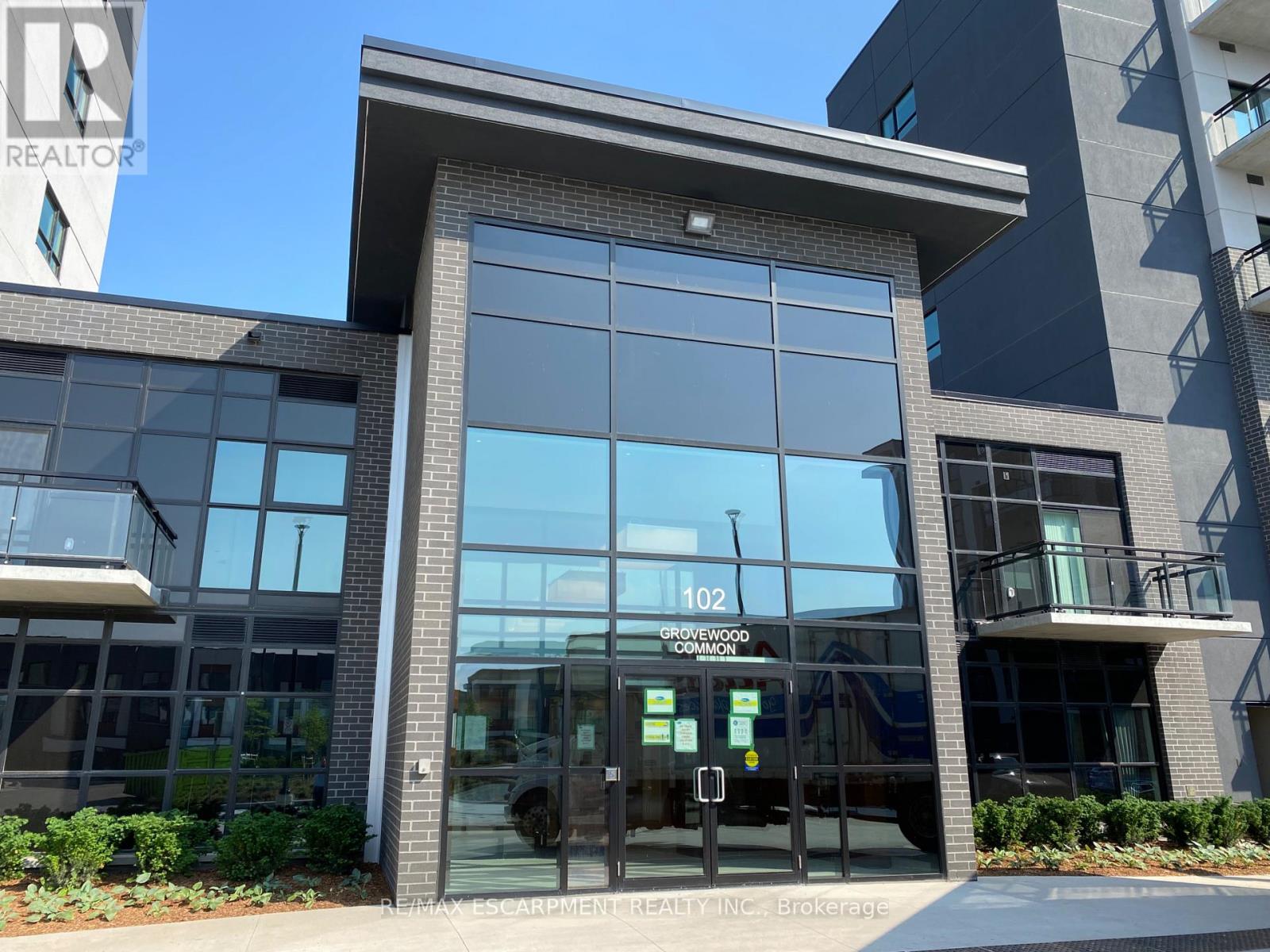 425 - 102 GROVEWOOD COMMON, Oakville, Ontario