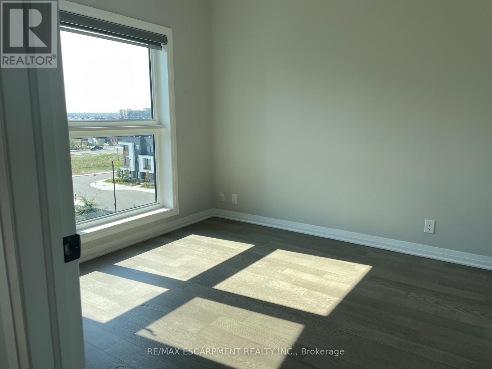 425 - 102 Grovewood Common, Oakville, Ontario  L6H 0X2 - Photo 13 - W13686076