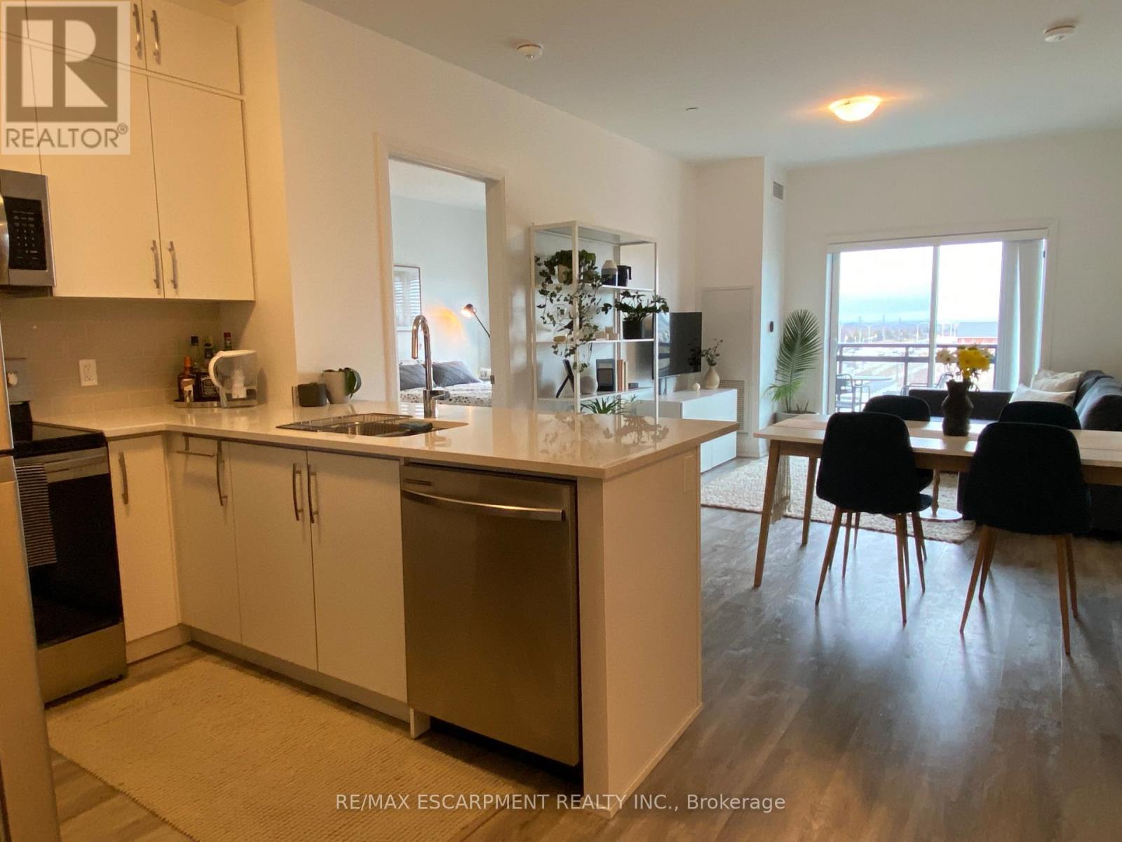 425 - 102 Grovewood Common, Oakville, Ontario  L6H 0X2 - Photo 14 - W13686076