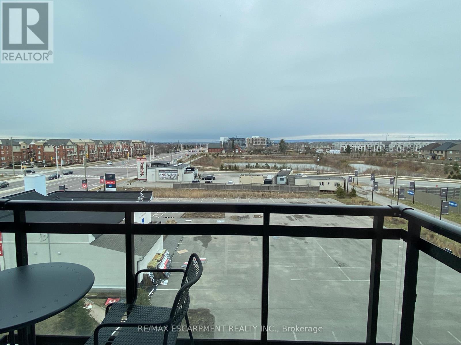 425 - 102 Grovewood Common, Oakville, Ontario  L6H 0X2 - Photo 6 - W13686076