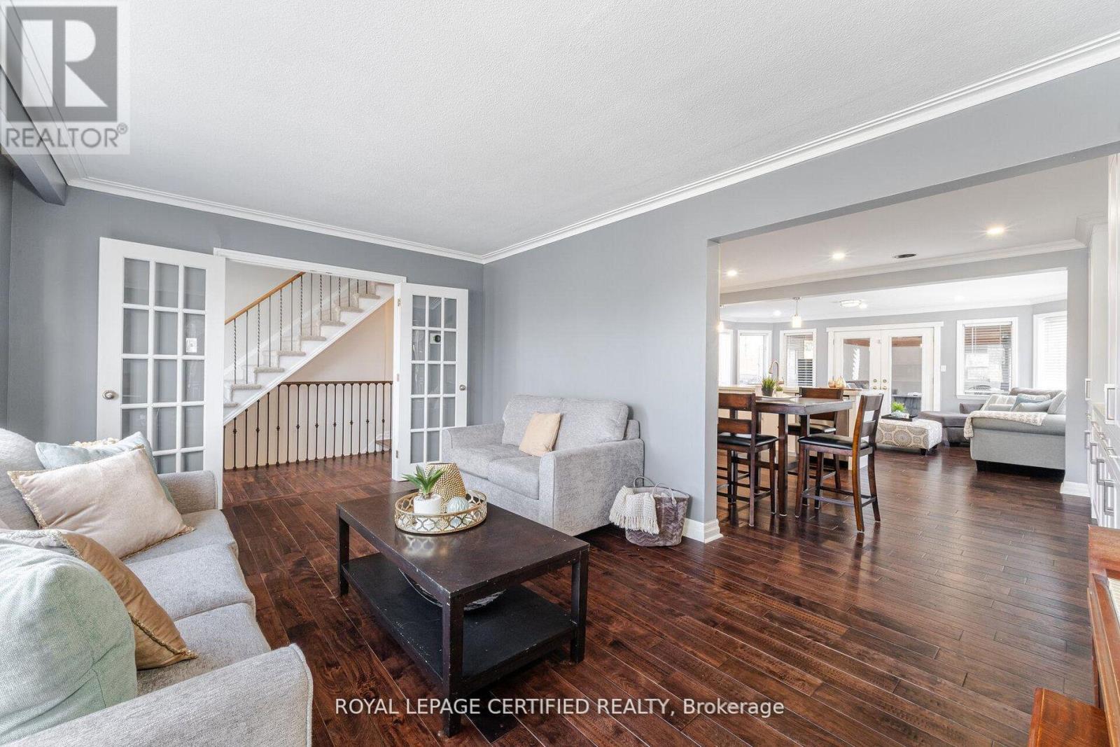 5 Stockman Crescent, Halton Hills, Ontario  L7G 1J5 - Photo 5 - W13686114