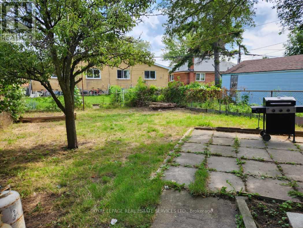 1 - 67 Lanyard Road, Toronto, Ontario  M9M 1Y8 - Photo 11 - W13686142