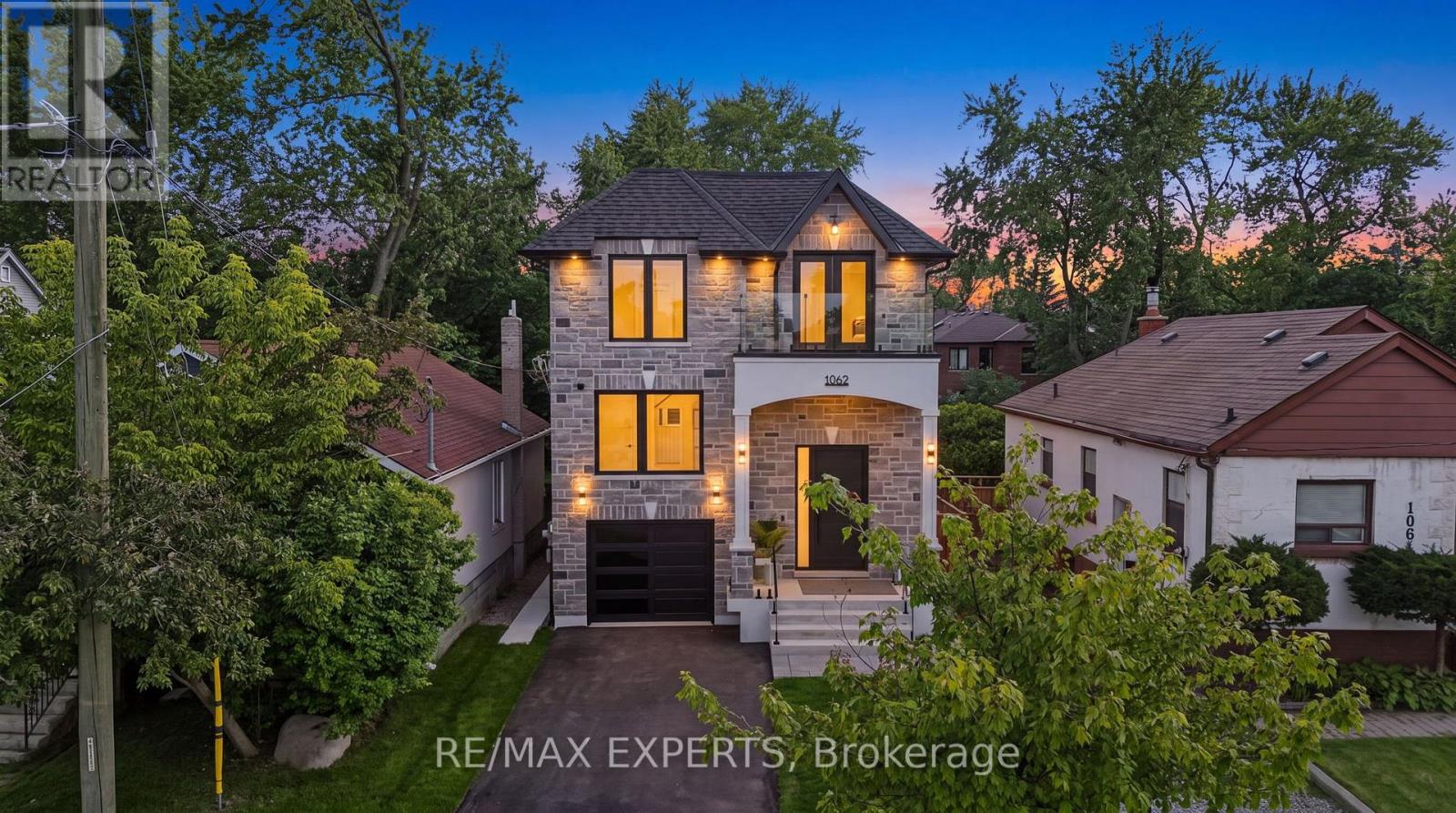 1062 ALEXANDRA AVENUE, Mississauga, Ontario