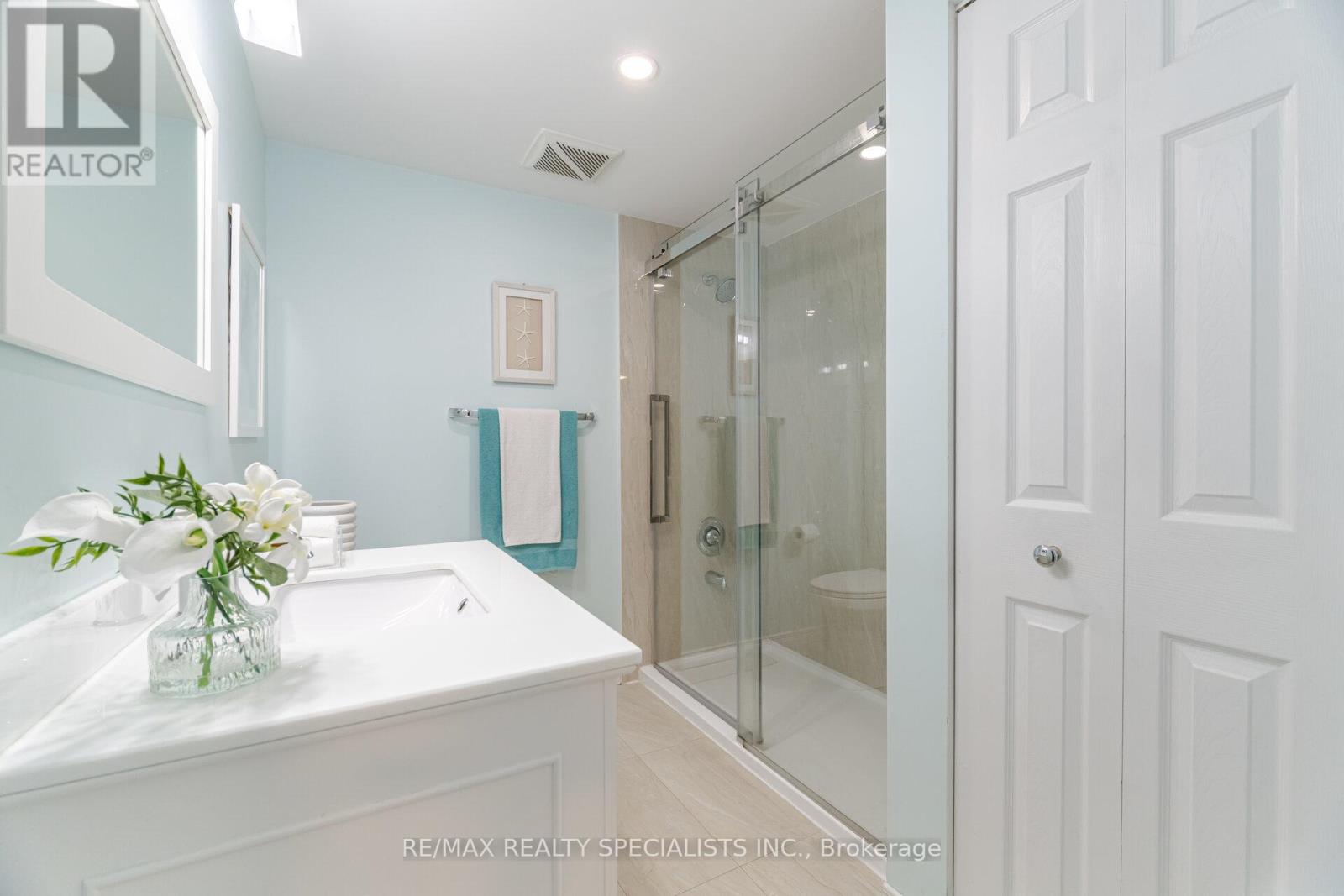 5612 Shillington Drive, Mississauga, Ontario  L5R 3N4 - Photo 33 - W13686200