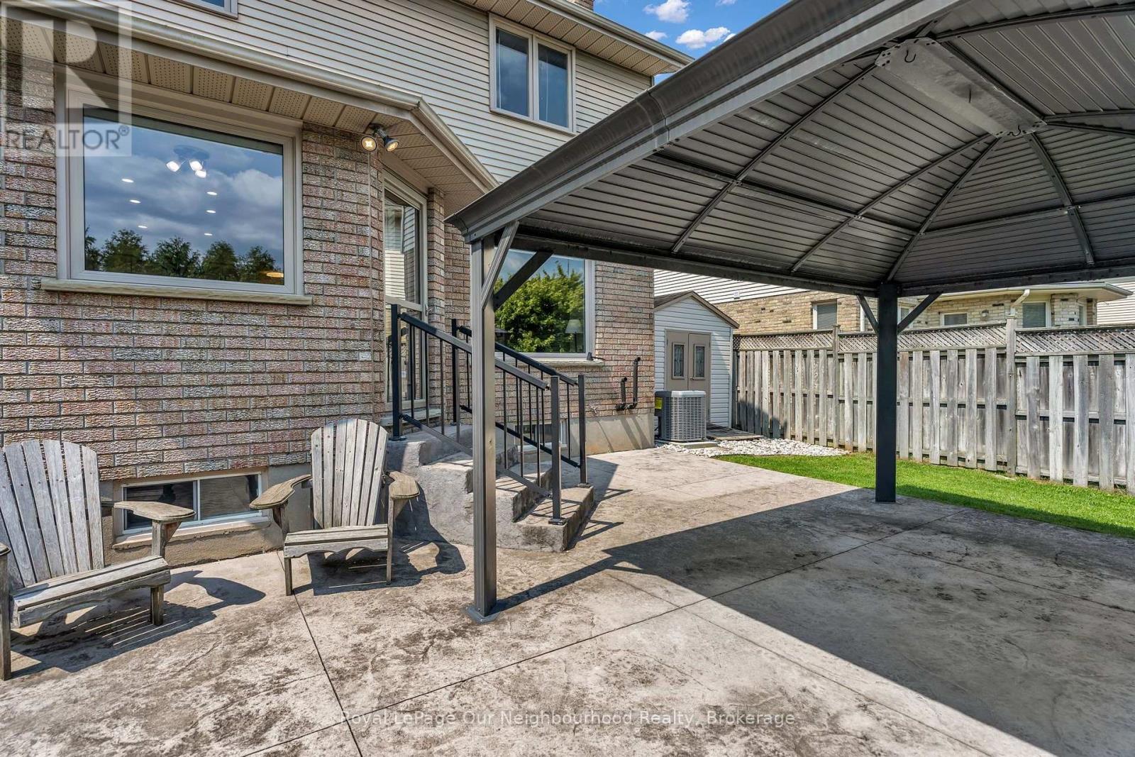 135 Kanata Crescent, London South, Ontario  N6J 4S1 - Photo 41 - X13686192