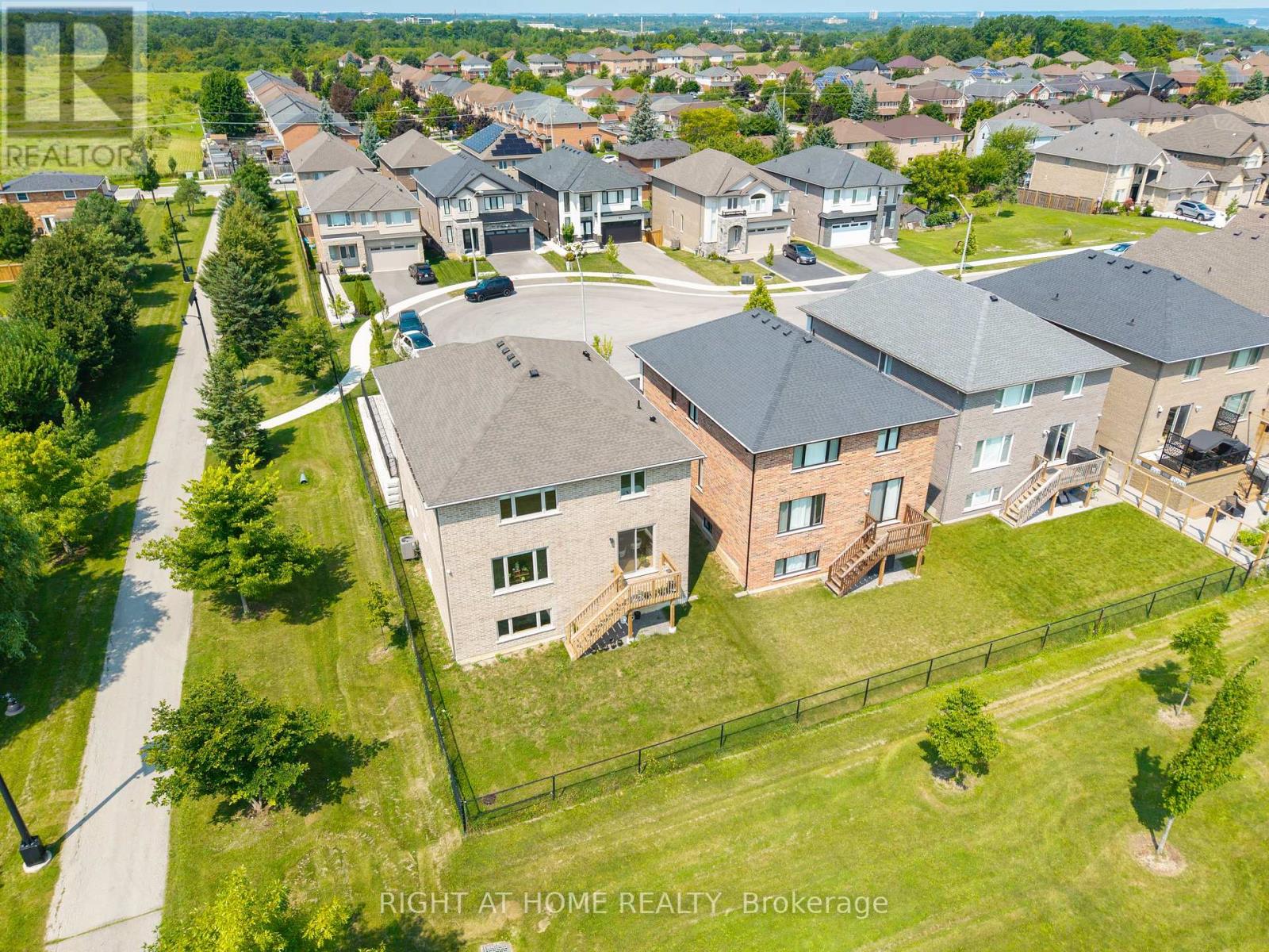 34 Hampshire Place, Hamilton, Ontario  L8J 3W8 - Photo 48 - X13684944