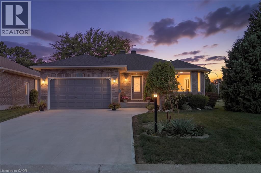 10 SUNSET Lane, Cayuga, Ontario