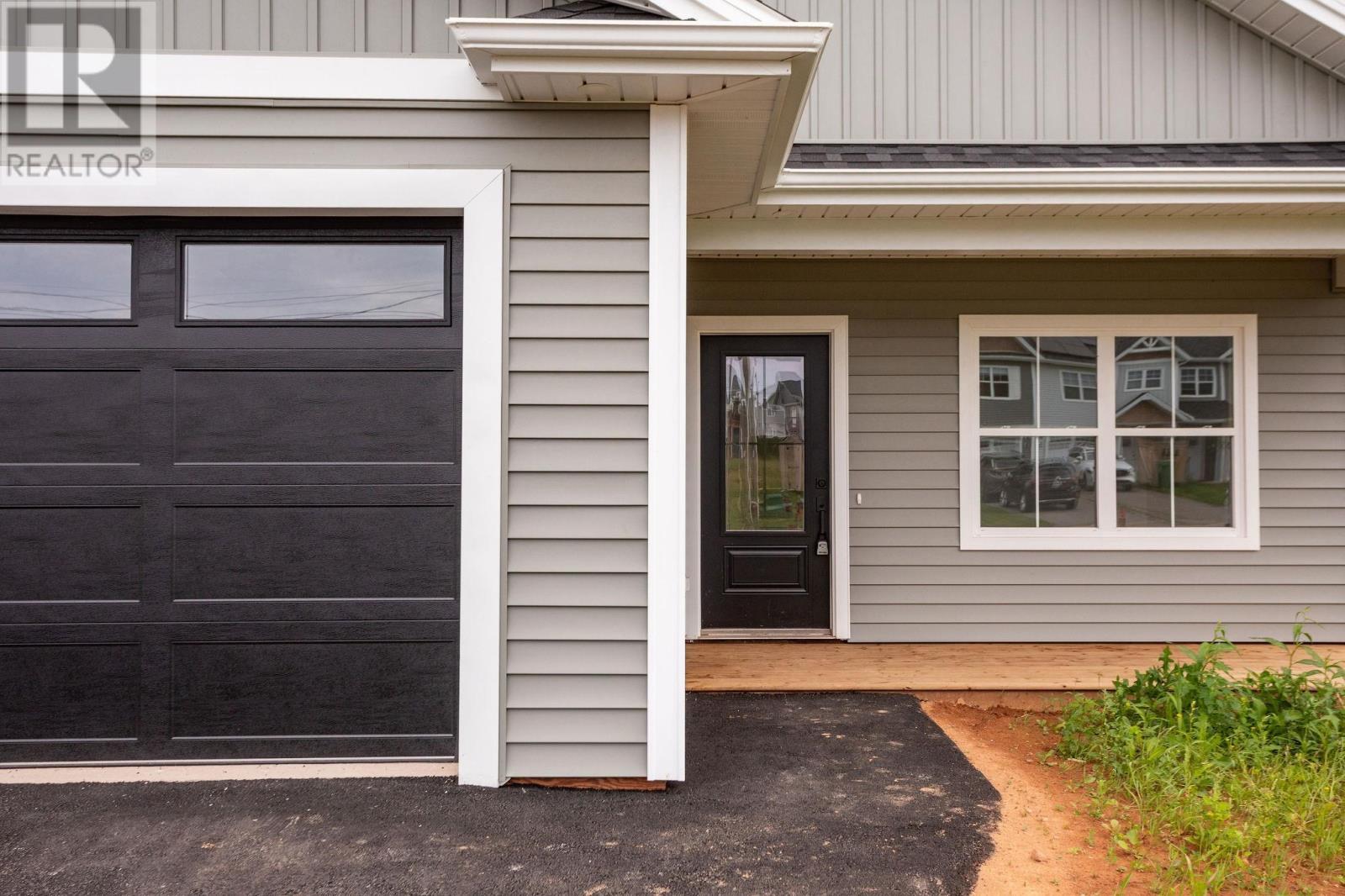 22 Shirley Street, Charlottetown, Prince Edward Island  C1C 0X8 - Photo 2 - 202620859