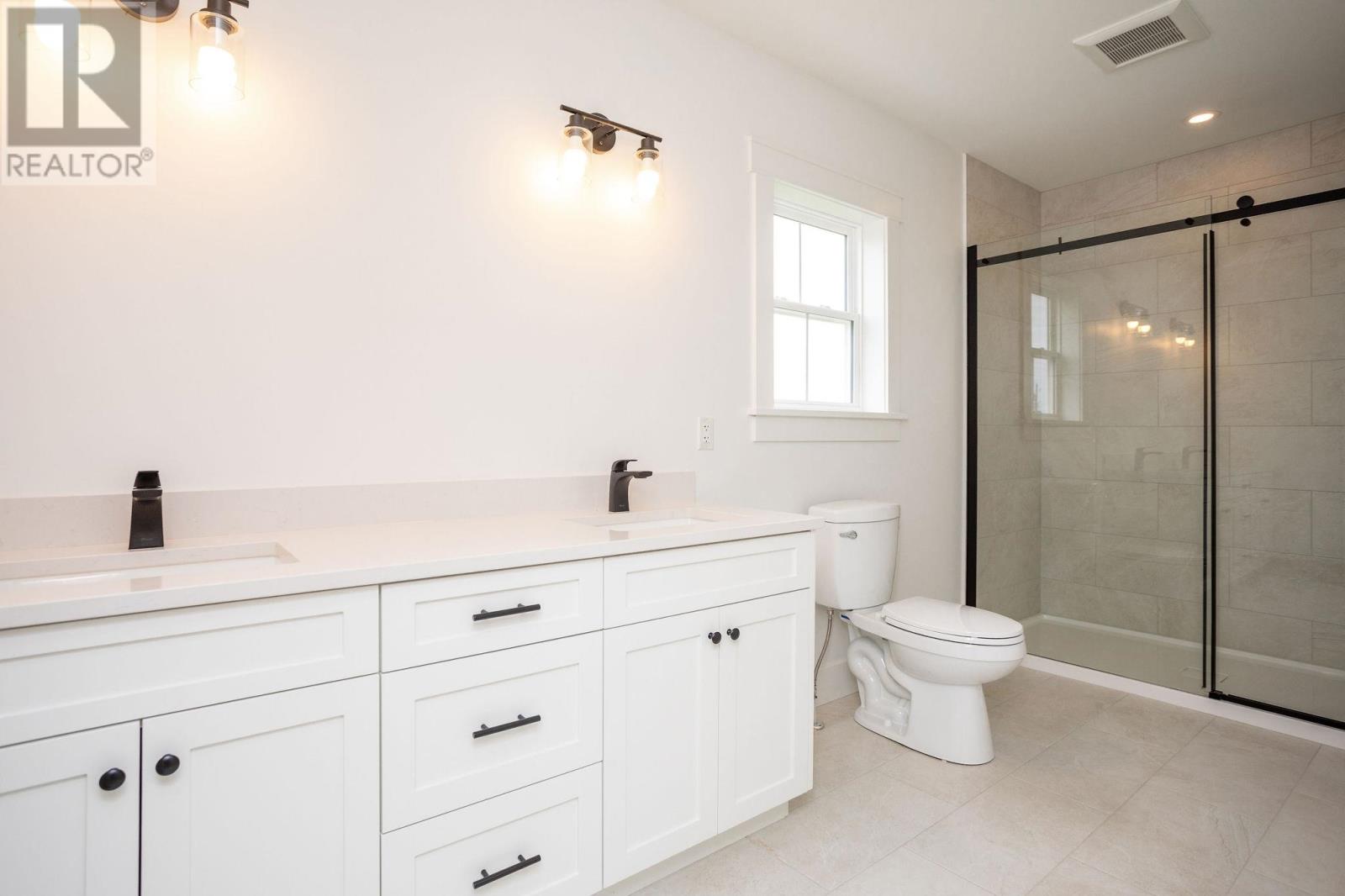 22 Shirley Street, Charlottetown, Prince Edward Island  C1C 0X8 - Photo 32 - 202620859
