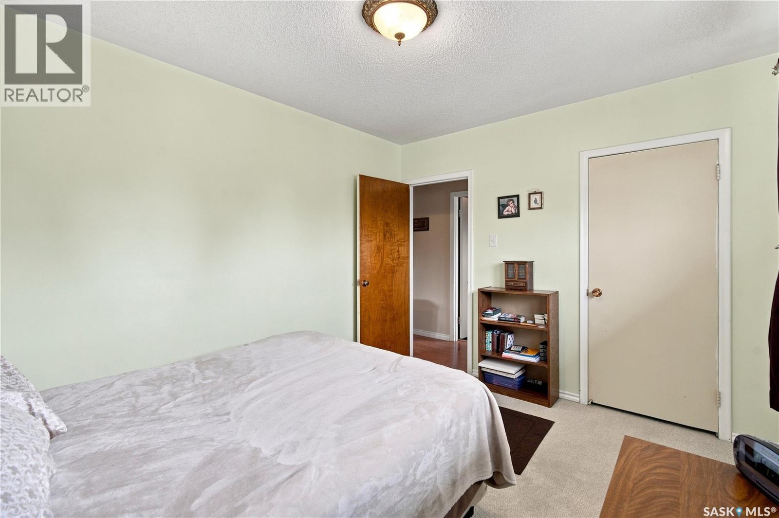 448 Robinson Street, Regina, Saskatchewan  S4R 3R4 - Photo 20 - SK045882