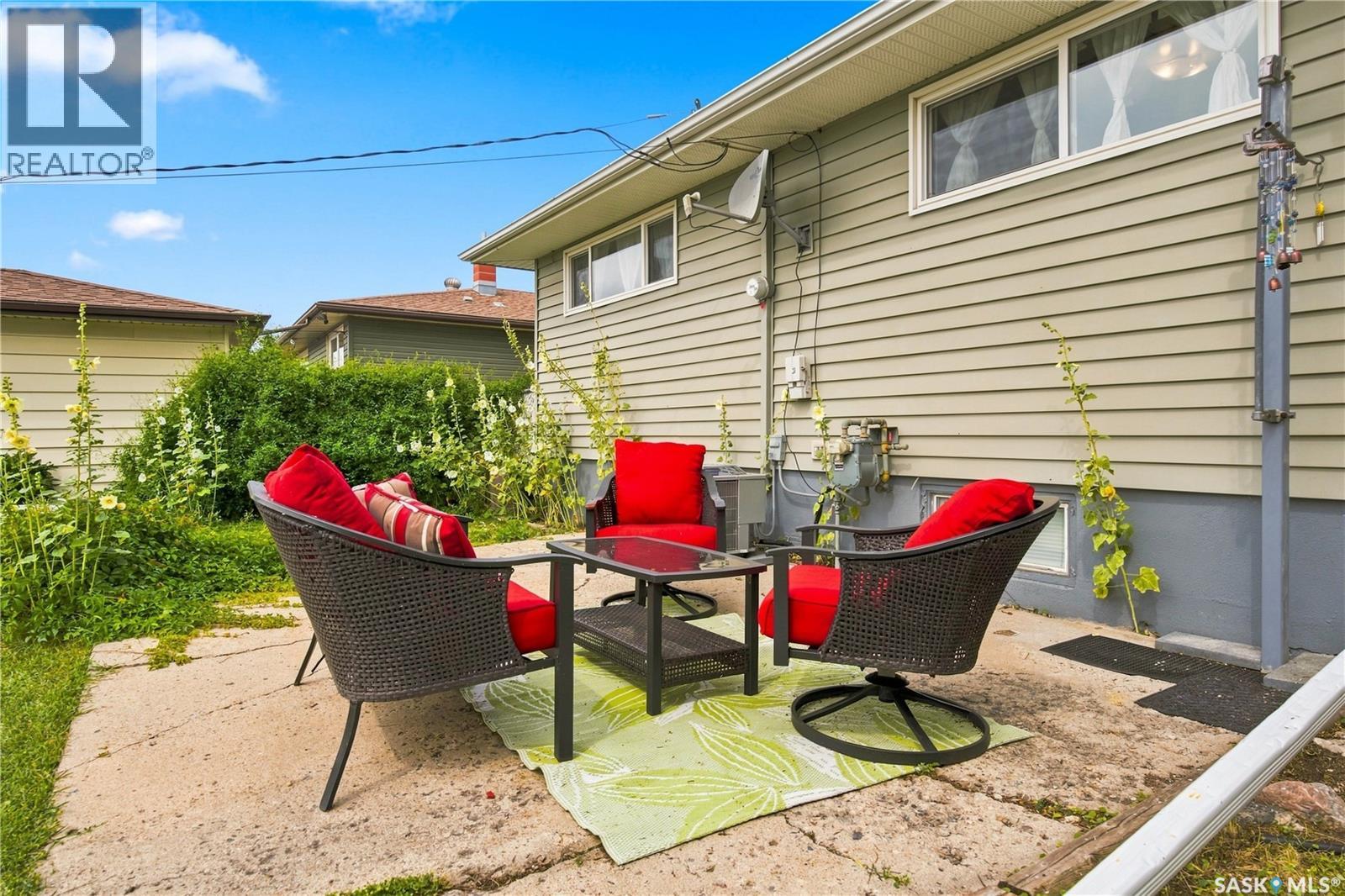 448 Robinson Street, Regina, Saskatchewan  S4R 3R4 - Photo 44 - SK045882