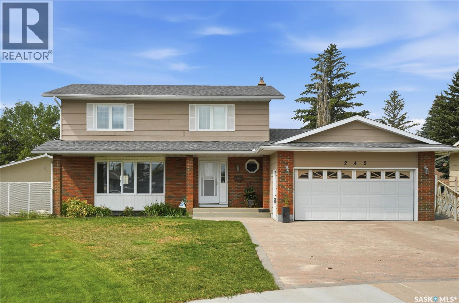 242 Auld Crescent, Saskatoon, Saskatchewan  S7H 4W9 - Photo 1 - SK045862