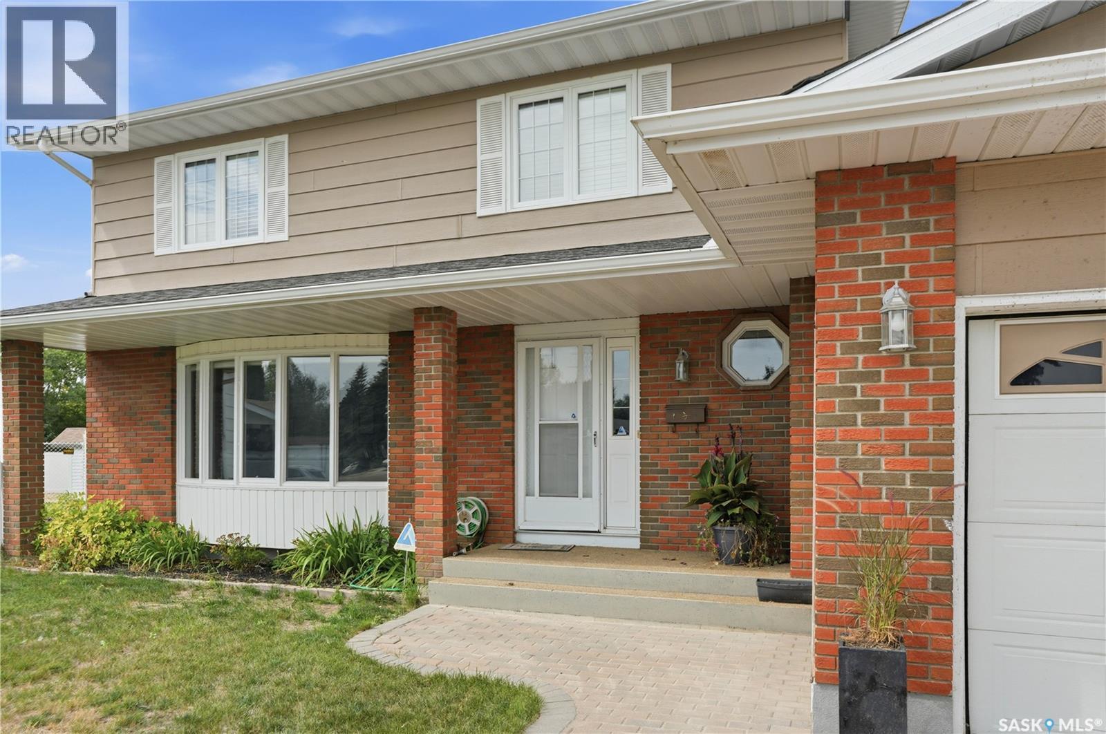 242 Auld Crescent, Saskatoon, Saskatchewan  S7H 4W9 - Photo 3 - SK045862