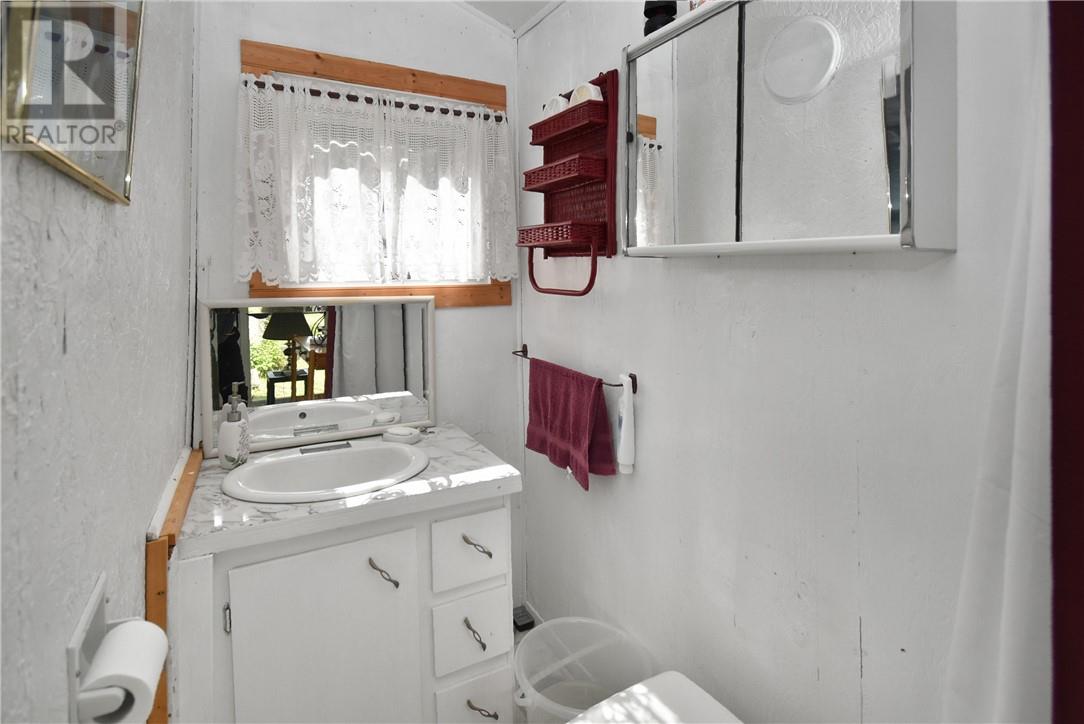 40 Ministic Lake Road, Onaping, Ontario  P0M 1J0 - Photo 34 - 2129865