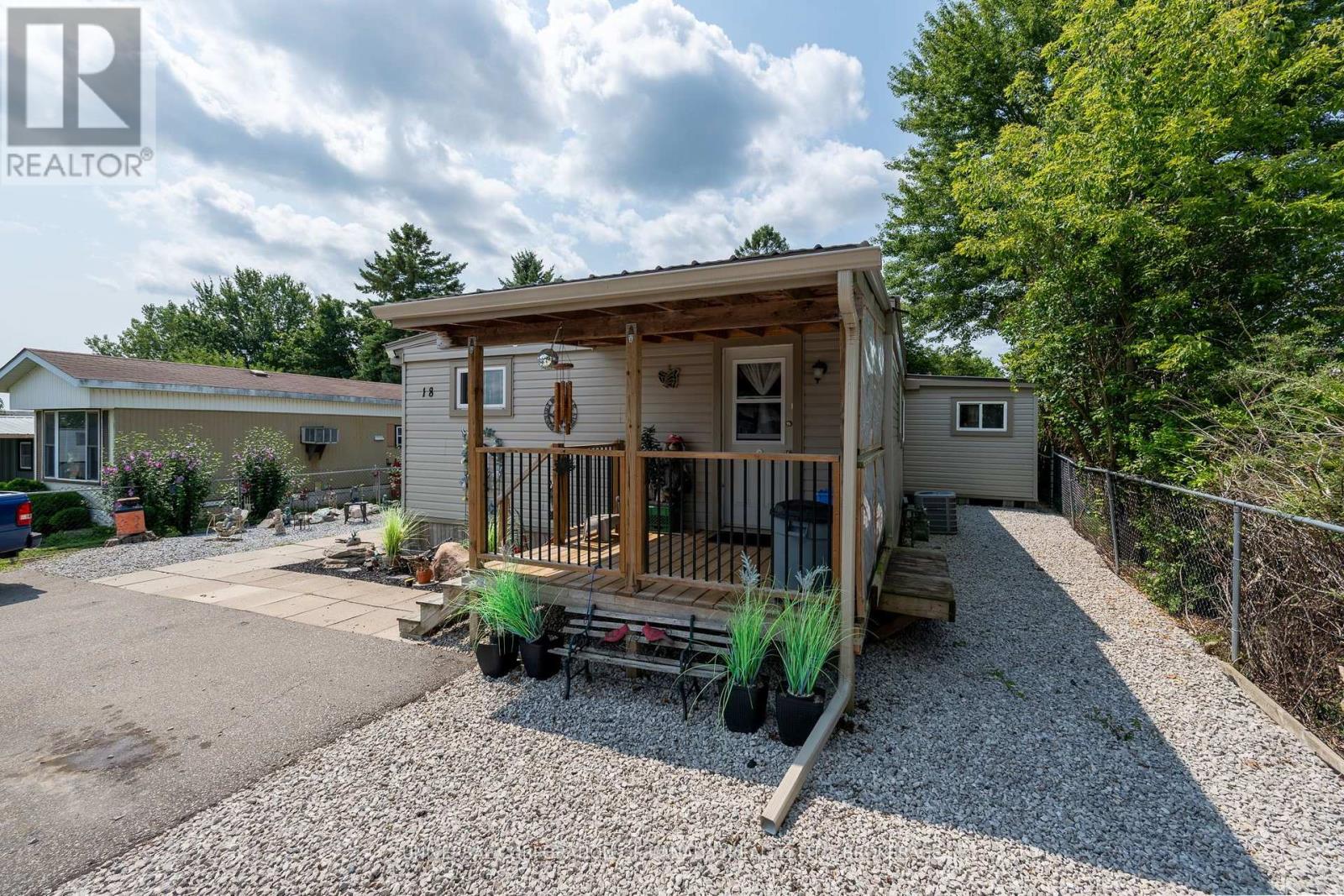 18 Pineview Street, Malahide, Ontario  N0J 2J0 - Photo 3 - X13642684