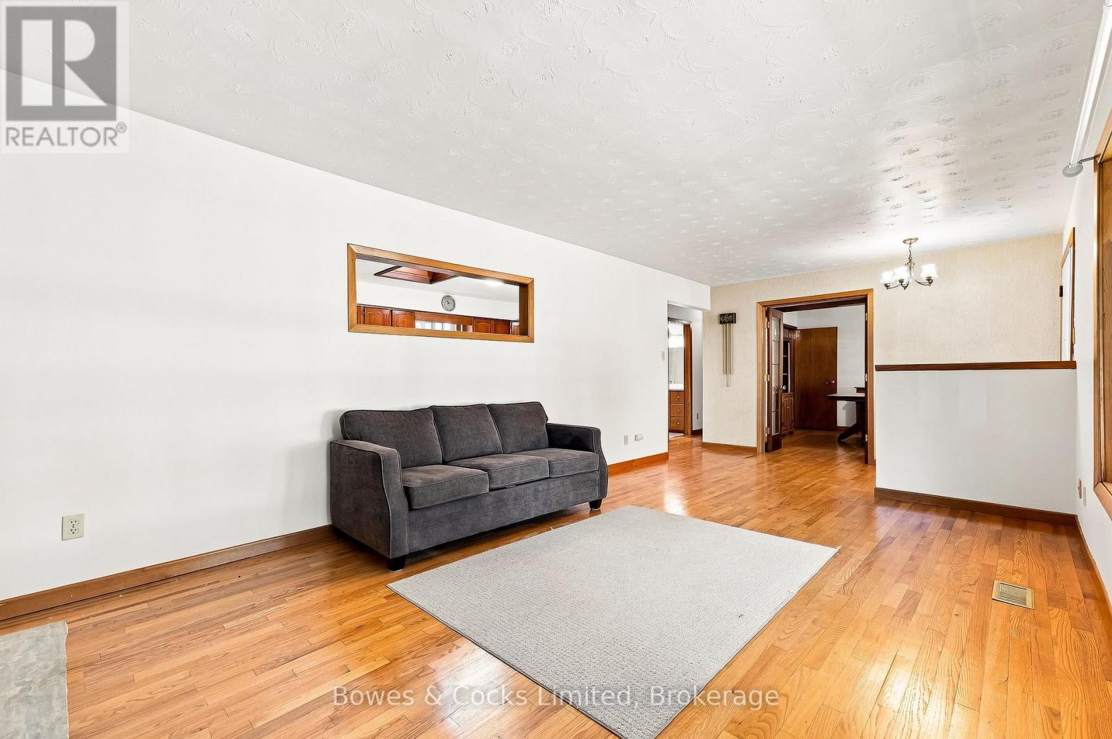 687 Lundy's Lane, Peterborough, Ontario  K9J 4J9 - Photo 8 - X13686336