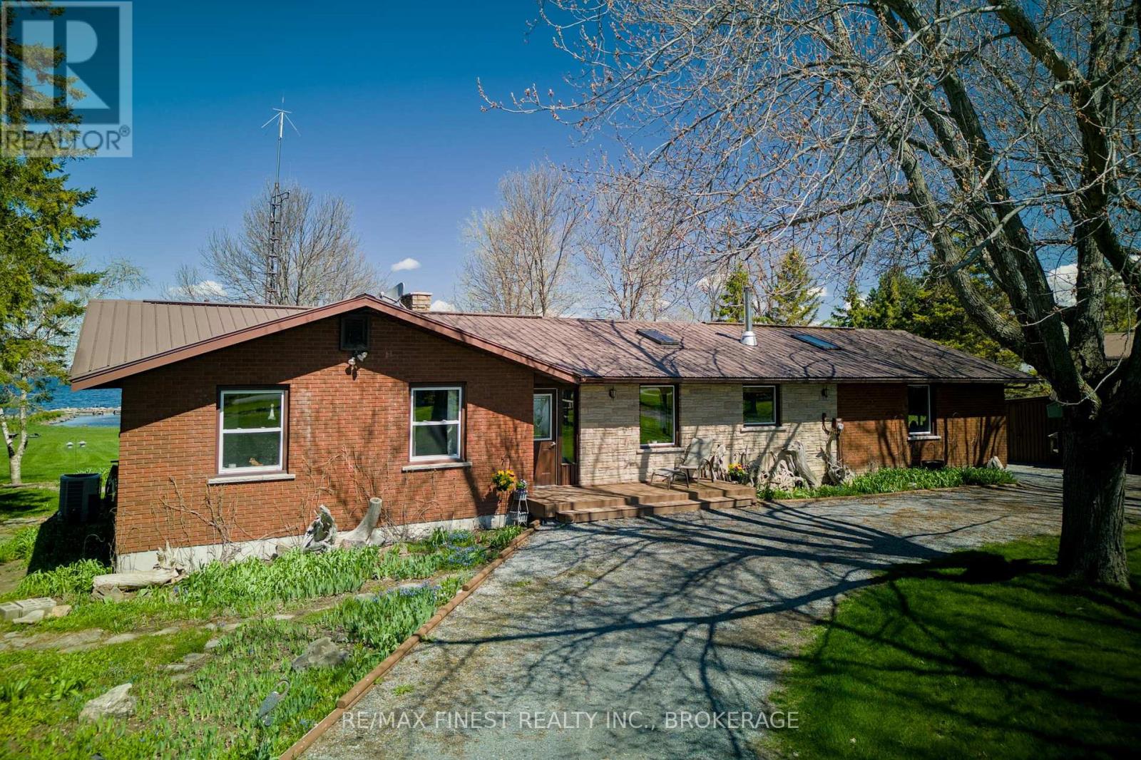 10930 Front Road, Loyalist, Ontario  K0H 2S0 - Photo 39 - X13686278