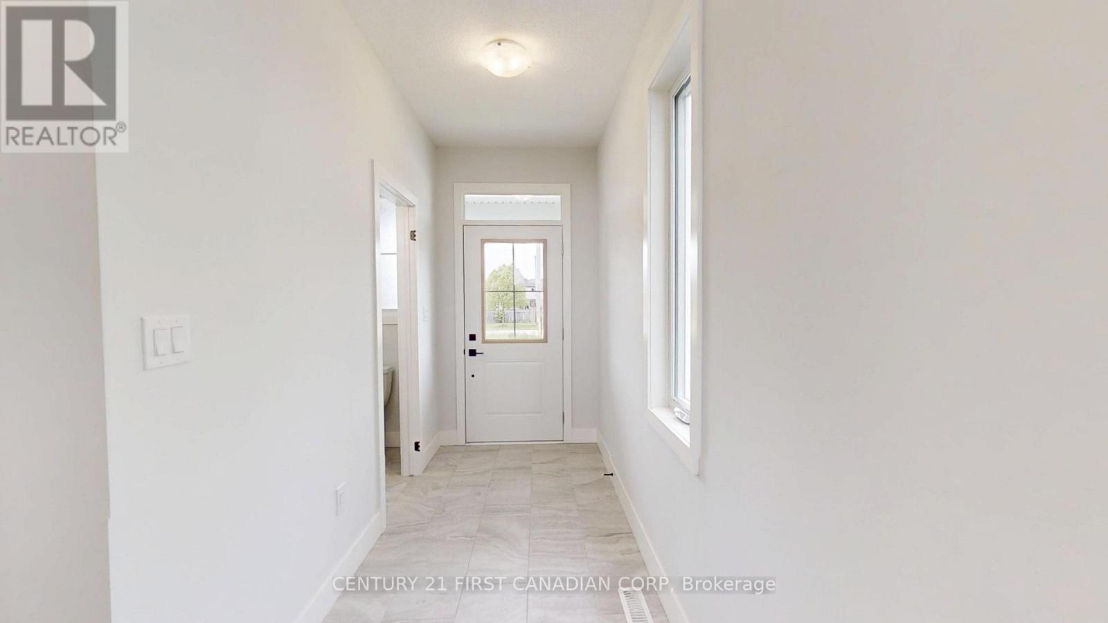1221 Tulloch Avenue, London South, Ontario  N6M 0L8 - Photo 2 - X13686224