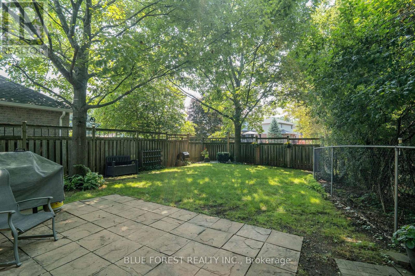 1233 Crosscreek Crescent, London East, Ontario  N5Y 6H6 - Photo 39 - X13686384
