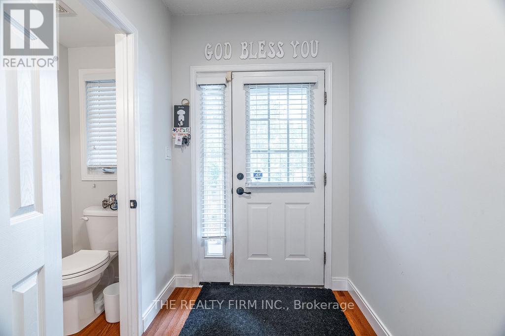 30 - 320 Ambleside Drive, London North, Ontario  N6G 5H9 - Photo 3 - X13686388