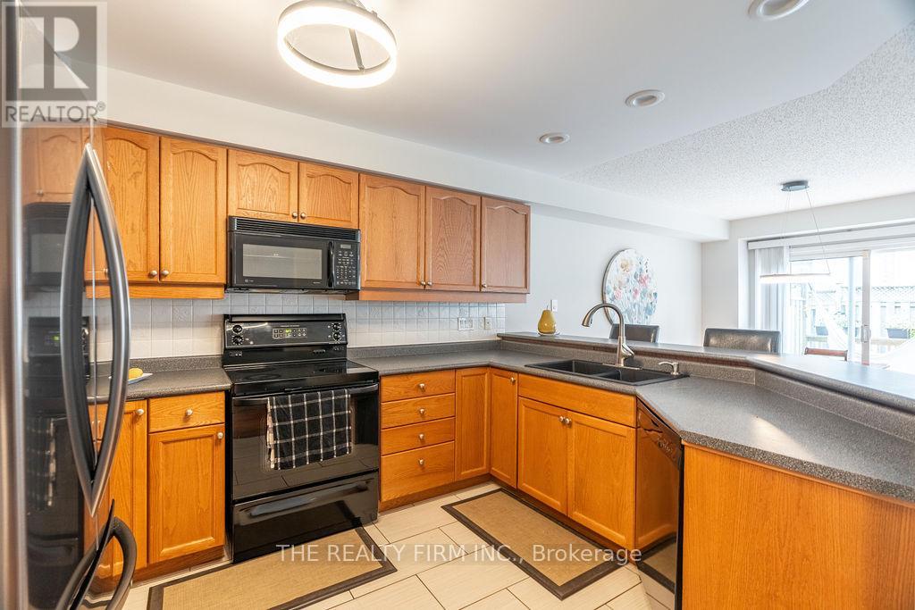 30 - 320 Ambleside Drive, London North, Ontario  N6G 5H9 - Photo 8 - X13686388