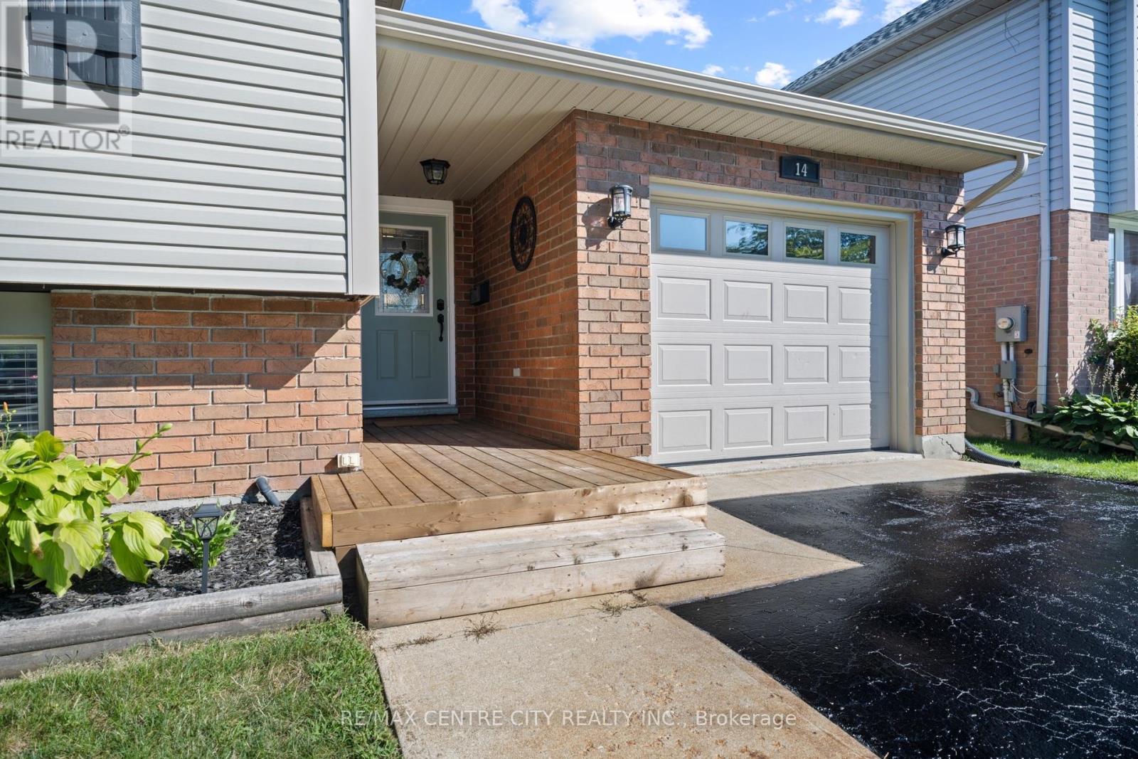 14 Stokes Road, St. Thomas, Ontario  N5R 5V7 - Photo 3 - X13686436