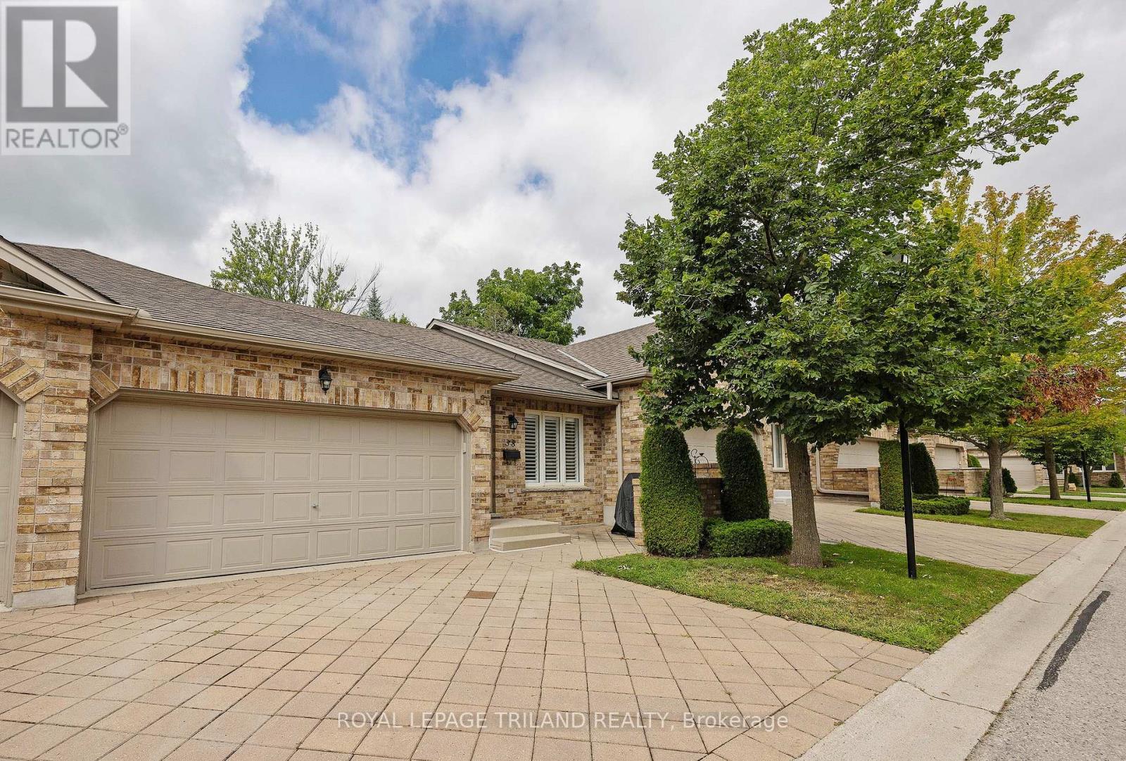 38 - 572 THISTLEWOOD DRIVE, London North, Ontario