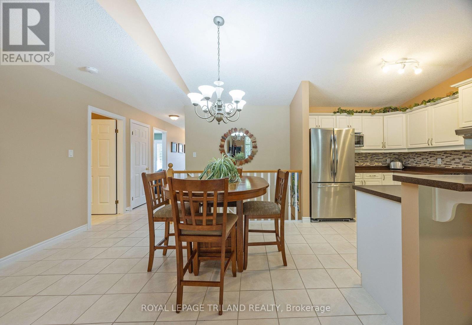 38 - 572 Thistlewood Drive, London North, Ontario  N5X 4N6 - Photo 11 - X13686496