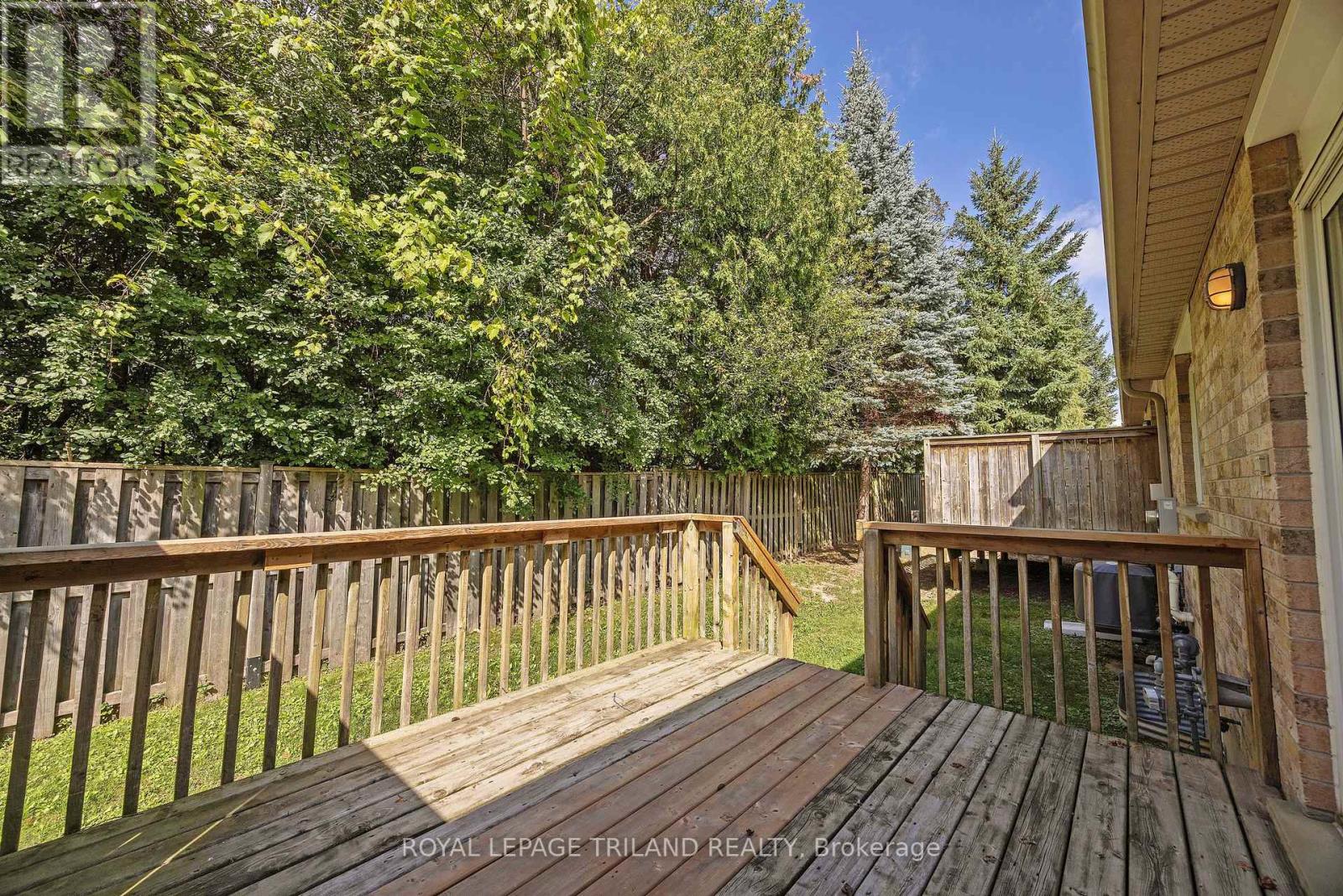 38 - 572 Thistlewood Drive, London North, Ontario  N5X 4N6 - Photo 31 - X13686496