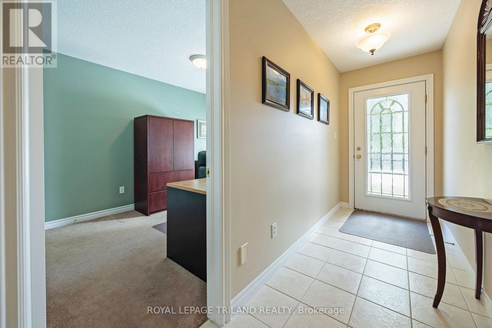 38 - 572 Thistlewood Drive, London North, Ontario  N5X 4N6 - Photo 6 - X13686496