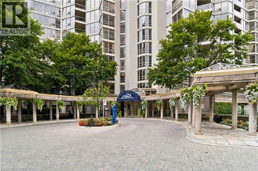 45 KINGSBRIDGE GARDEN Circle Unit# 901, Mississauga, Ontario