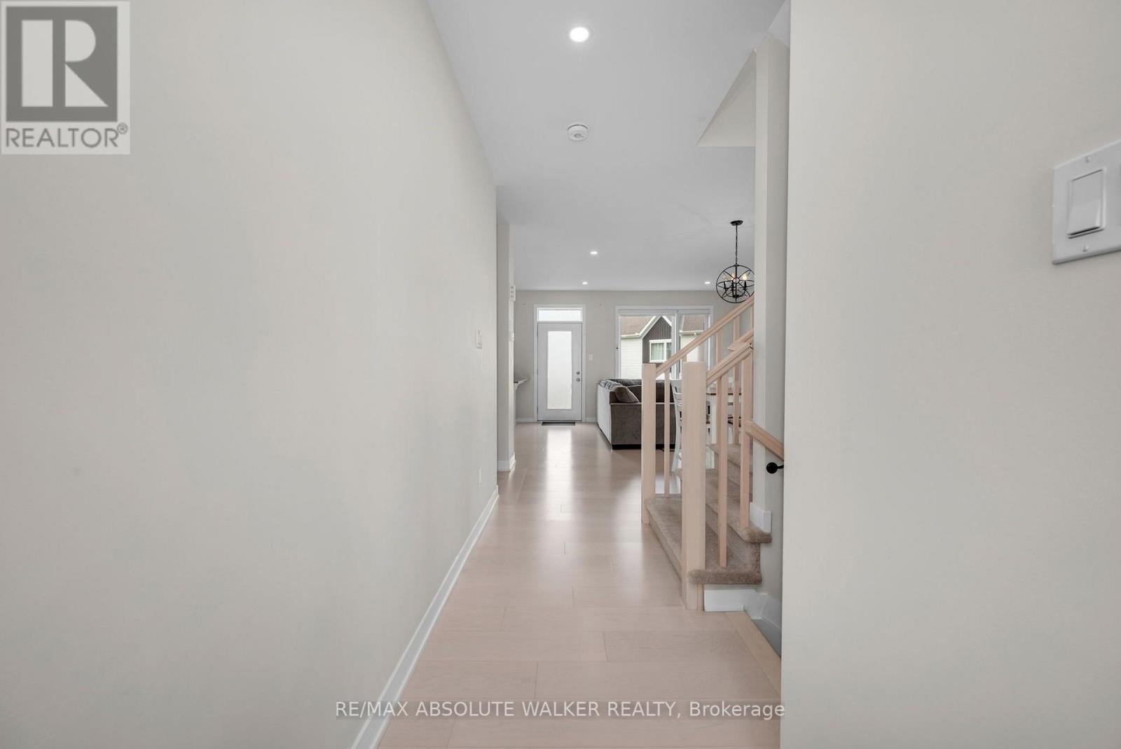 4114 Obsidian Street, Ottawa, Ontario  K2J 6X9 - Photo 3 - X13686494