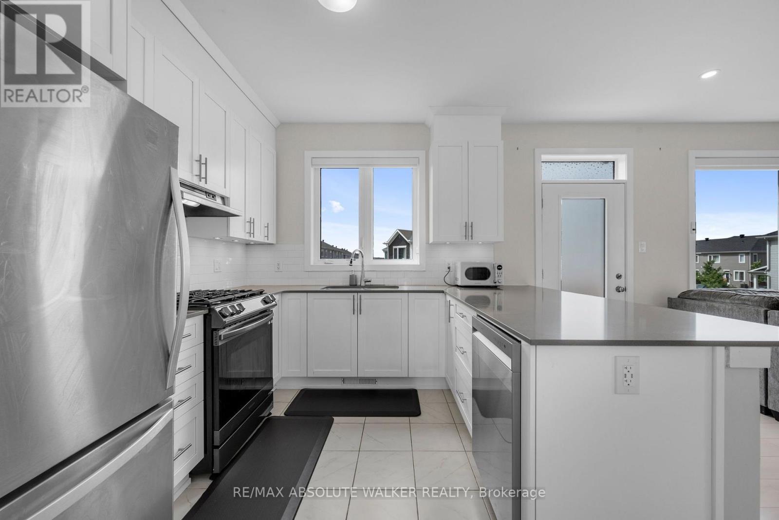 4114 Obsidian Street, Ottawa, Ontario  K2J 6X9 - Photo 9 - X13686494