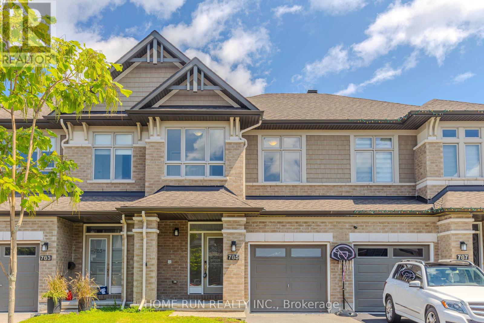 785 Cairn Crescent, Ottawa, Ontario  K1W 0P7 - Photo 1 - X13686550